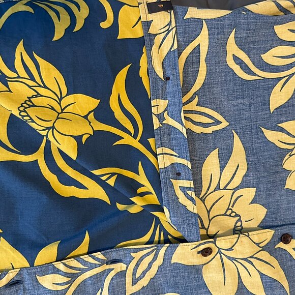 Quiksilver Waterman Collection Floral Shirt Button Up Mens Hawaiian Shirt XL - Picture 9 of 10